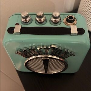 Vintage-Style Portable Audio Speaker - Mint Green never used like new